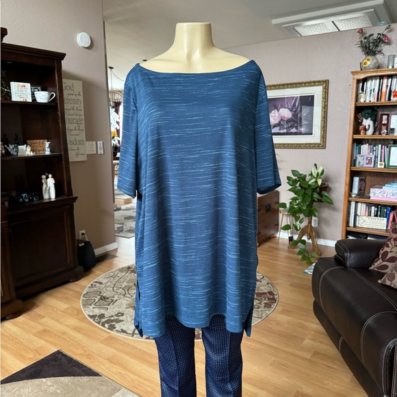 Lane Bryant blue & white short sleeve blouse-size XXXL - Picture 1 of 8